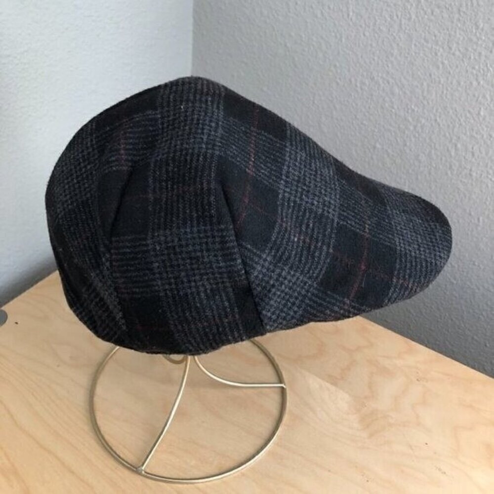 Original Weatherproof Wool Flat Cabbie Newboy Cap Women's size S Black Plaid